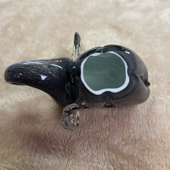 Grey Elephant Art Glass Paperweight Knick Knack Collector Item - Picture 6 of 7